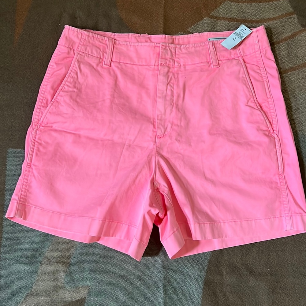 GAP 4” Downtown Khaki Shorts